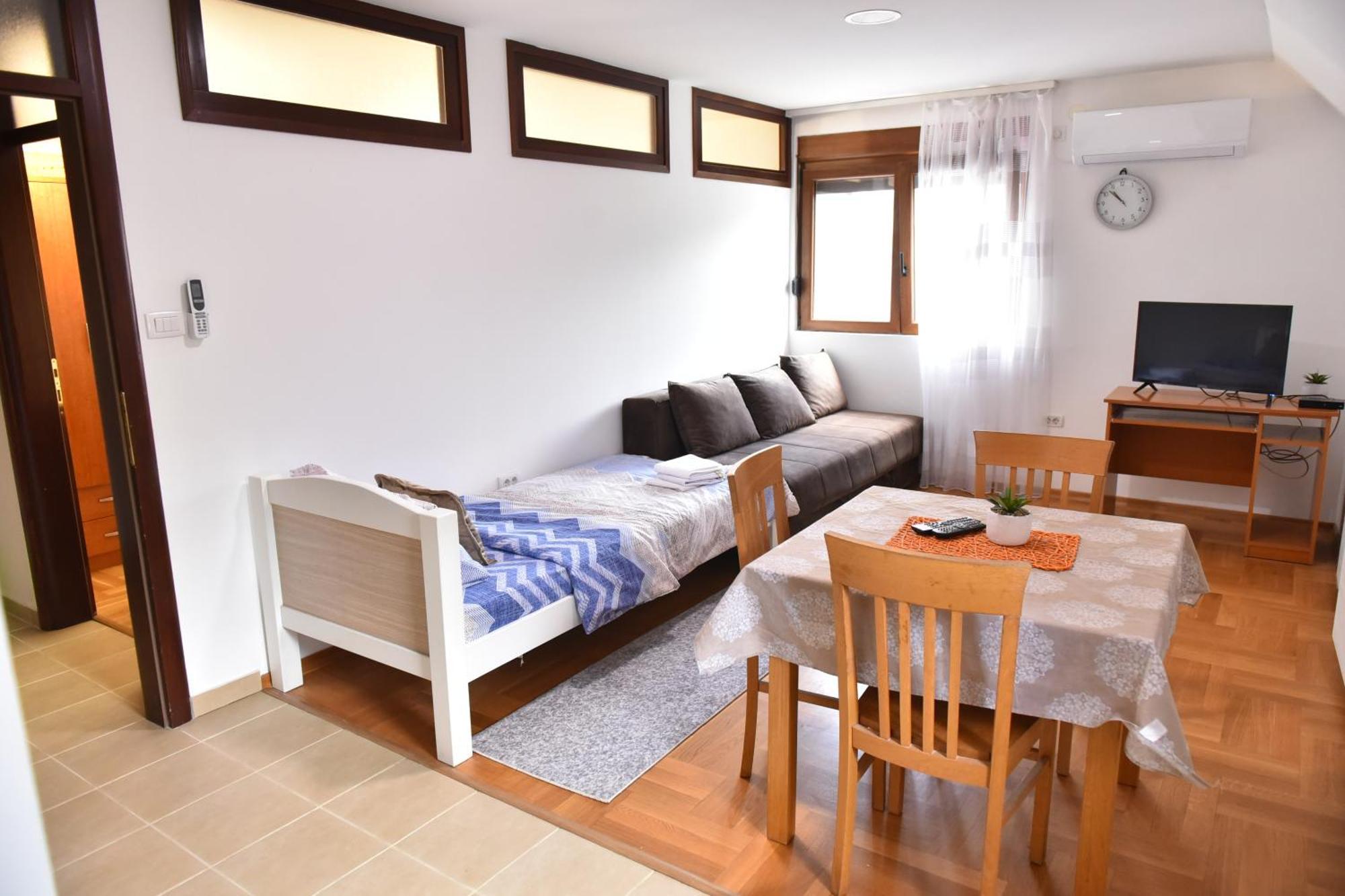 Apartments Ravno Plužine Cameră foto