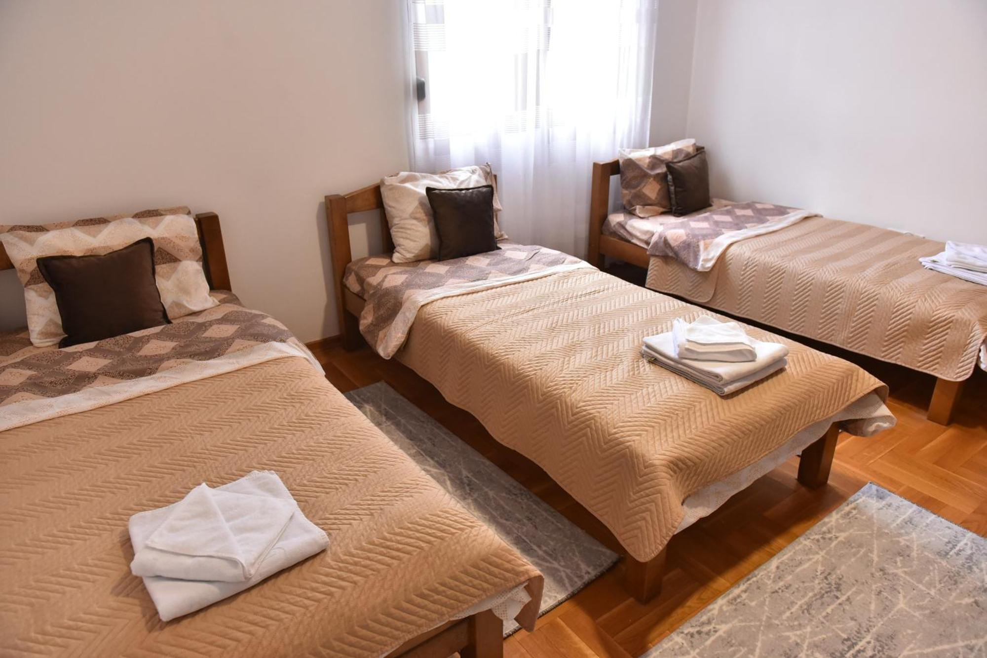 Apartments Ravno Plužine Cameră foto